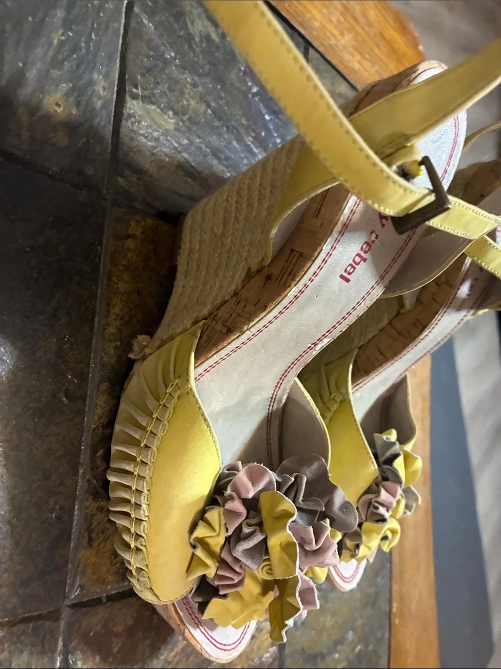 luxury rebel Yellow Floral Appliqué Slingback Heels SIZE 5 $5!$